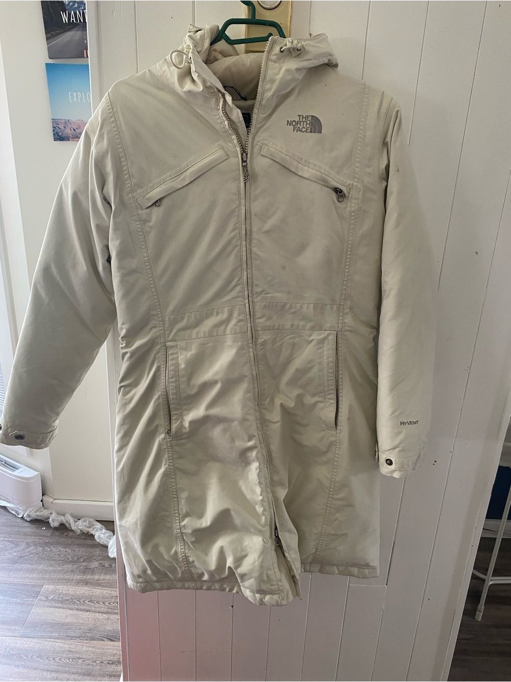 The North Face Women's Cream Hooded Puffer Coat